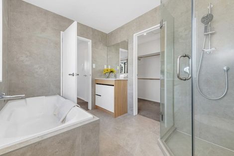 Photo of property in 8 Frontier Lane, Flat Bush, Auckland, 2019