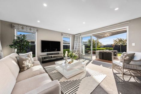 Photo of property in 8 Whincops Road, Halswell, Christchurch, 8025