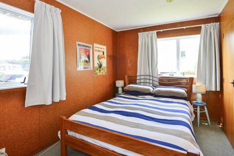 Photo of property in 140 Newcastle Street, Mahia, 4198