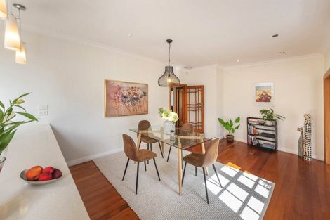 Photo of property in 96 Ranui Crescent, Khandallah, Wellington, 6035