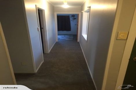 Photo of property in 1/4 Kaurilands Road, Titirangi, Auckland, 0604