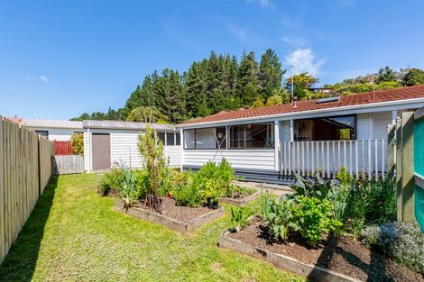 Photo of property in 1 Dunleith Grove, Silverstream, Upper Hutt, 5019