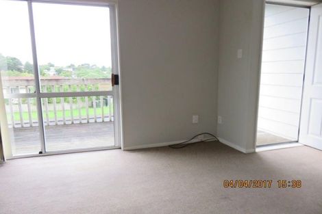 Photo of property in 10 Aldern Road, Massey, Auckland, 0614