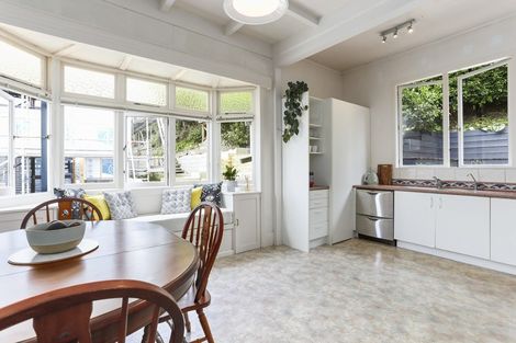 Photo of property in 16 Alfred Street, Northcote Point, Auckland, 0627