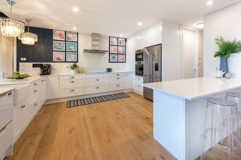 Photo of property in 2/214a Lake Road, Hauraki, Auckland, 0622