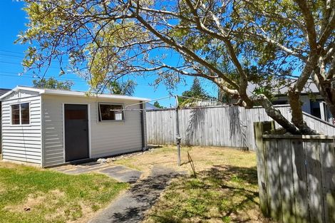 Photo of property in 3 Roto Street, Westown, New Plymouth, 4310