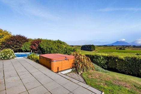 Photo of property in 14 Normanby Road, Normanby, Hawera, 4675