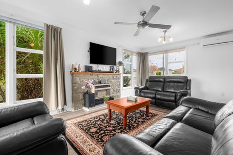 Photo of property in 90 Mount View Road, Melville, Hamilton, 3206