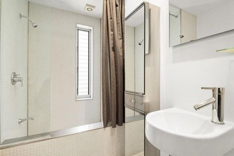 Photo of property in 2/20 Sycamore Drive, Sunnynook, Auckland, 0620