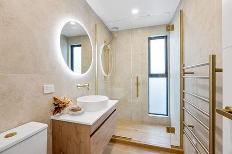 Photo of property in 1/100 Innes Road, St Albans, 8052