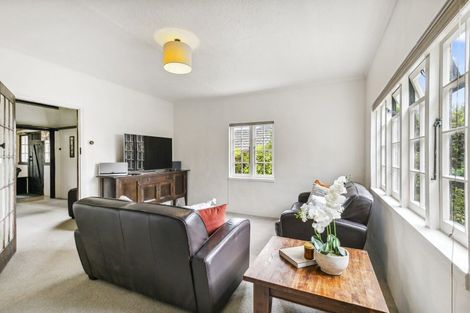 Photo of property in 42 Nicholson Road, Khandallah, Wellington, 6035