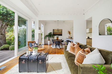 Photo of property in 117 Pirie Street, Mount Victoria, Wellington, 6011