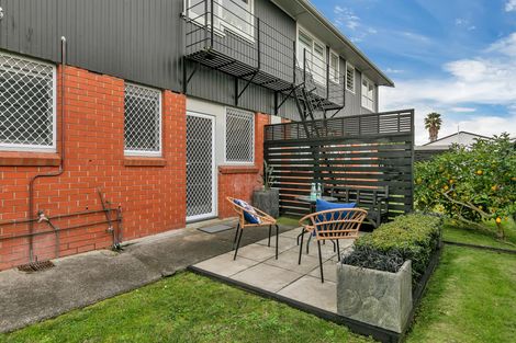 Photo of property in 231a Point Chevalier Road, Point Chevalier, Auckland, 1022