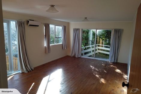 Photo of property in 84 Taylor Terrace, Tawa, Wellington, 5028