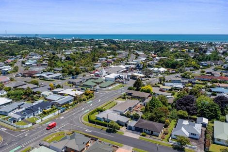 Photo of property in 215 Mangorei Road, Merrilands, New Plymouth, 4312