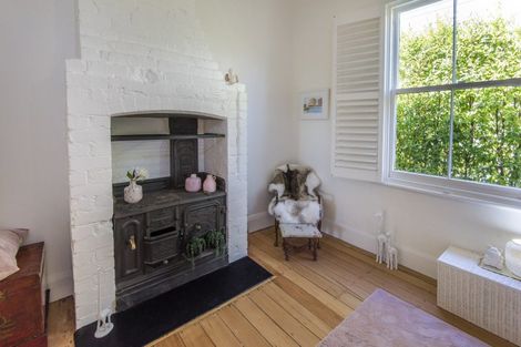 Photo of property in 37 Kiwi Road, Stanley Point, Auckland, 0624