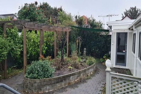 Photo of property in 10 Glamis Avenue, Strathmore Park, Wellington, 6022