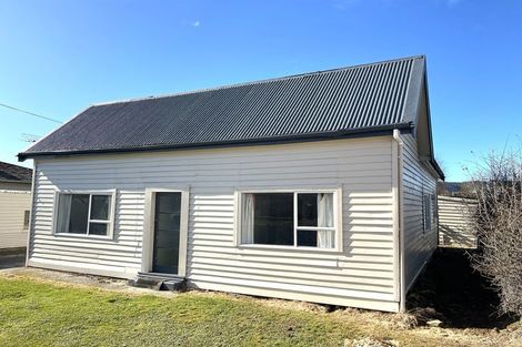 Photo of property in 21 Elderlee Street, Milton, 9220