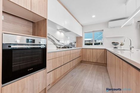 Photo of property in 25a Larnoch Road, Henderson, Auckland, 0610
