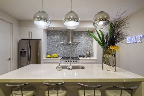 Photo of property in 15 Waitemata Road, Hauraki, Auckland, 0622