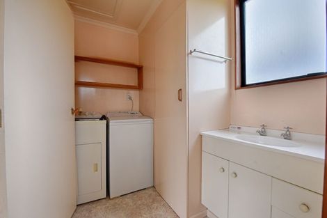 Photo of property in 2 Antrim Street, Waikawa, Tokanui, 9884