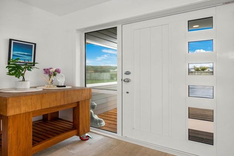 Photo of property in 69 Montgomery Crescent, Kinloch, Taupo, 3377