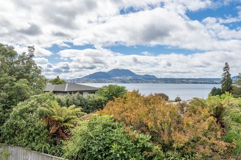 Photo of property in 3b Isobel Street, Acacia Bay, Taupo, 3330
