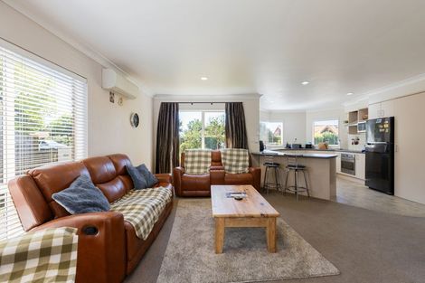 Photo of property in 18 Halcione Close, Flagstaff, Hamilton, 3210