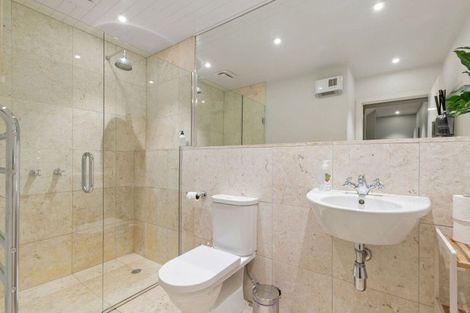 Photo of property in The Woods, 5/12 Dublin Street, Queenstown, 9300