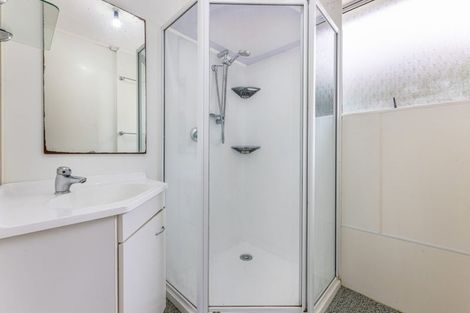 Photo of property in 10 Glucina Place, Glen Eden, Auckland, 0602