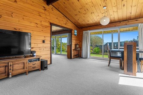Photo of property in 17 Appleby Rise, Whakatane, 3120