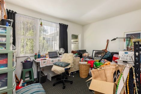 Photo of property in 44 Cobham Crescent, Kelston, Auckland, 0602