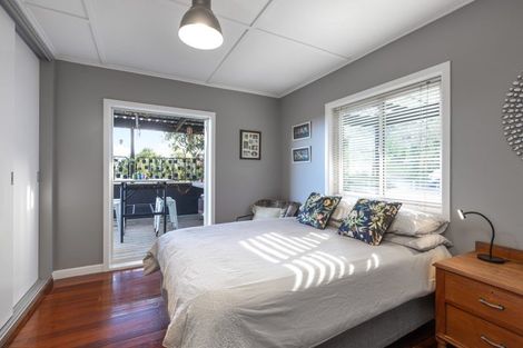 Photo of property in 220 Wade River Road, Wade Heads, Whangaparaoa, 0932