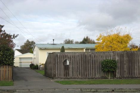 Photo of property in 10 Virgil Place, Northcote, Christchurch, 8052