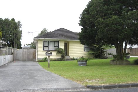 Photo of property in 10 Waterview Road West, Takanini, 2112