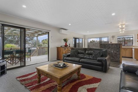 Photo of property in 207 Weka Street, Whangamata, 3620
