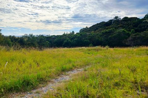 Photo of property in 104 Stratford Drive, Cable Bay, 0420