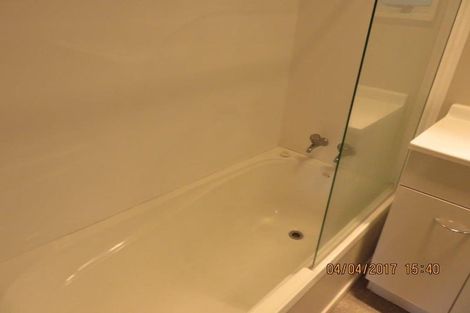 Photo of property in 10 Aldern Road, Massey, Auckland, 0614