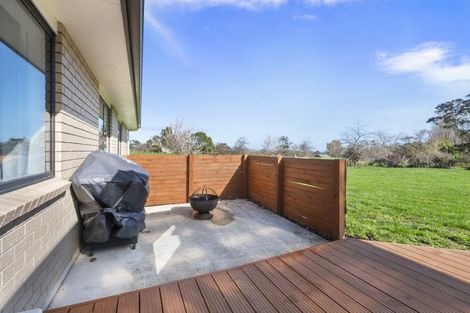 Photo of property in 841 Makerua Road, Tokomaru, Palmerston North, 4474
