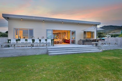 Photo of property in 215 Newcastle Street, Mahia, 4198