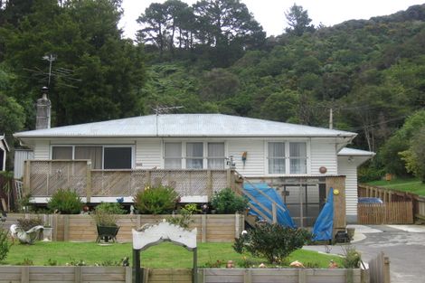 Photo of property in 51 Bird Grove, Stokes Valley, Lower Hutt, 5019