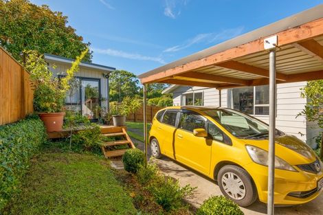 Photo of property in 4 Bromley Place, Westown, New Plymouth, 4310