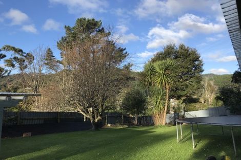 Photo of property in 17 Winchester Avenue, Pinehaven, Upper Hutt, 5019