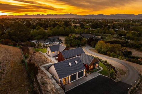 Photo of property in 21 Dry Hills Lane, Riverlands, 7274