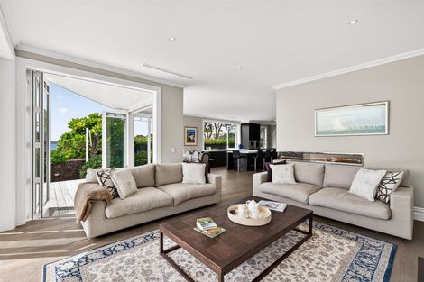 Photo of property in 27 Muritai Road, Milford, Auckland, 0620