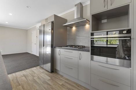 Photo of property in 4 Sandown Crescent, Aranui, Christchurch, 8061