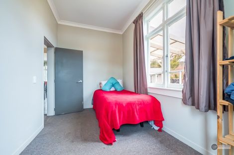 Photo of property in 1/125 Upper Fitzherbert Road, Wainuiomata, Lower Hutt, 5373