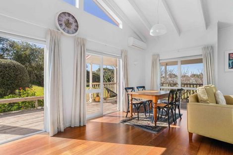 Photo of property in 13 Coutts Road, Pauanui, Hikuai, 3579