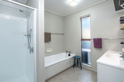 Photo of property in 13 Jellicoe Street, Greytown, 5712