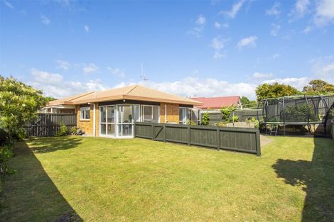 Photo of property in 4 Dalton Drive, Papamoa Beach, Papamoa, 3118